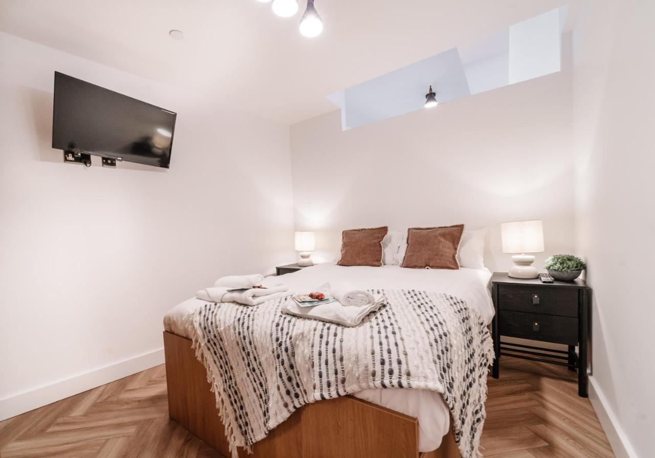Royal House Stylish Apartments - 체스터 외부 사진
