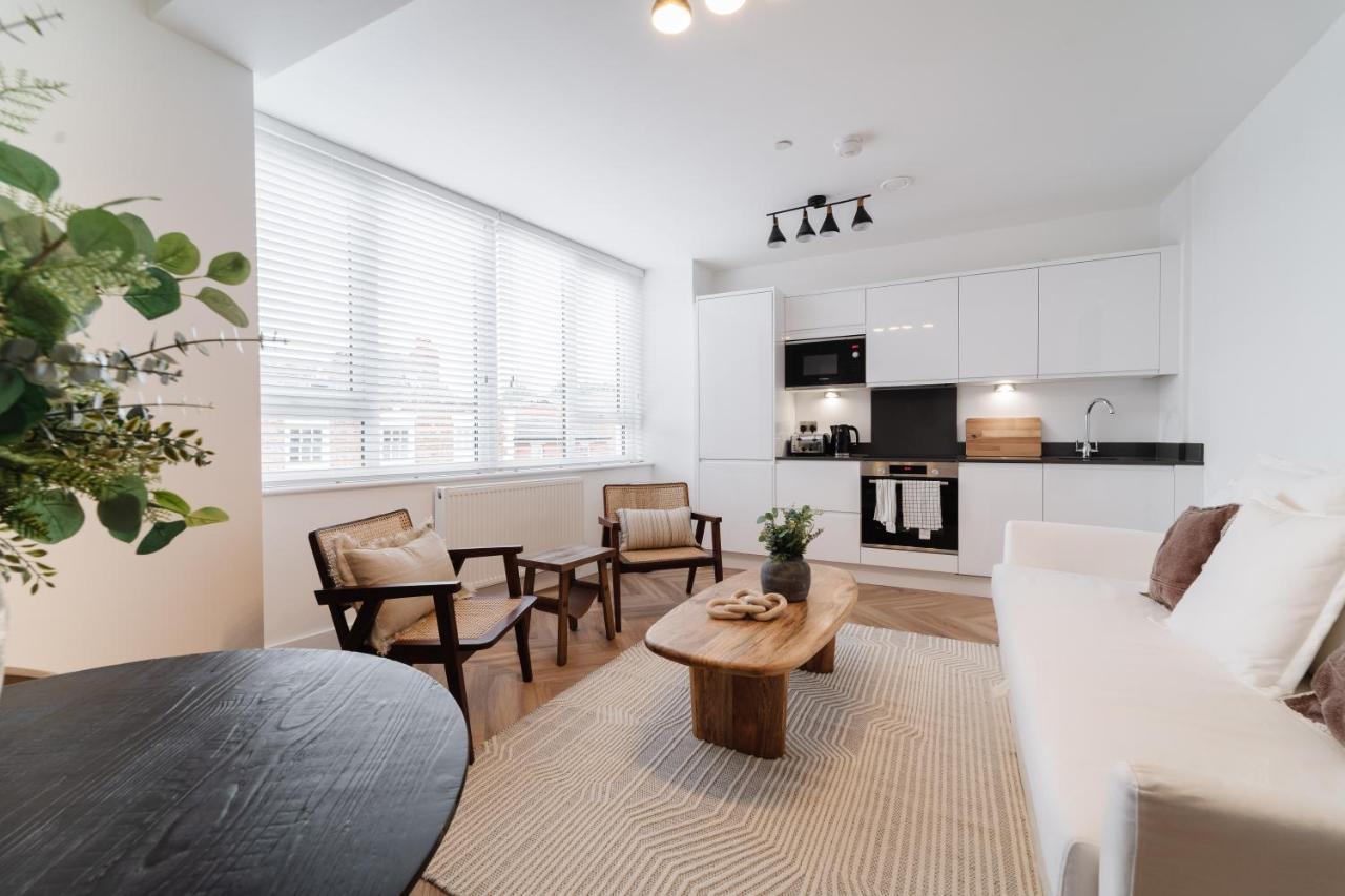 Royal House Stylish Apartments - 체스터 외부 사진