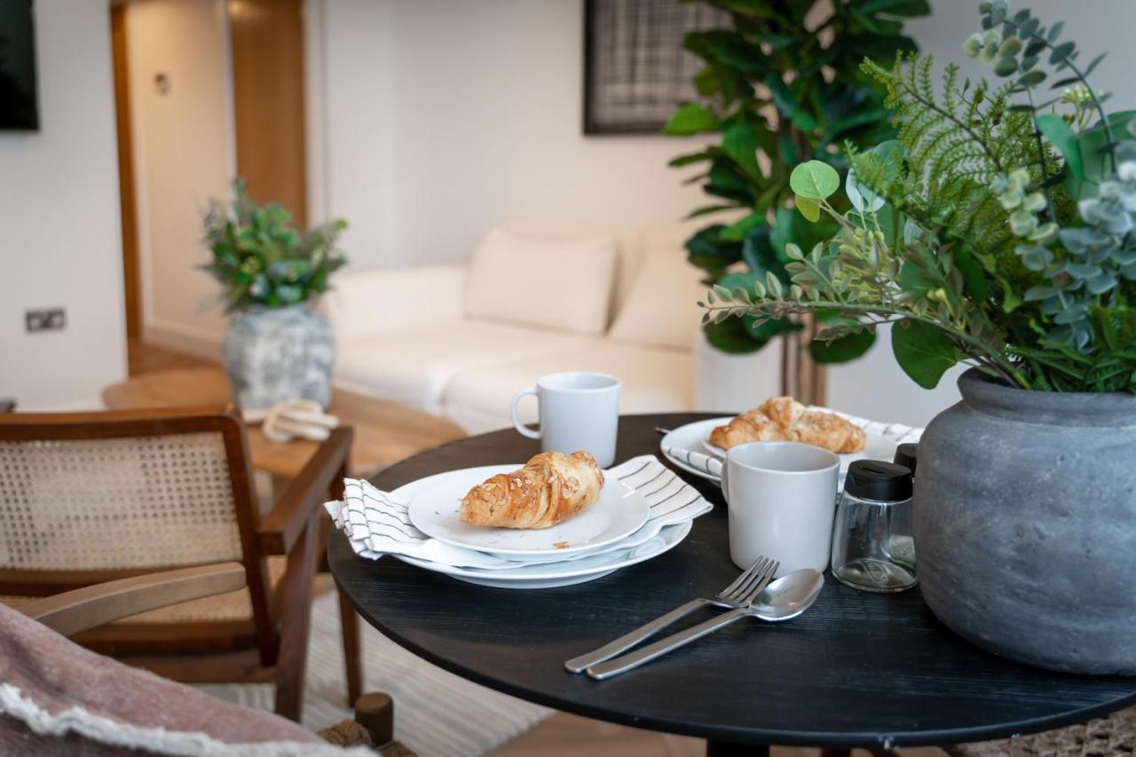 Royal House Stylish Apartments - 체스터 외부 사진