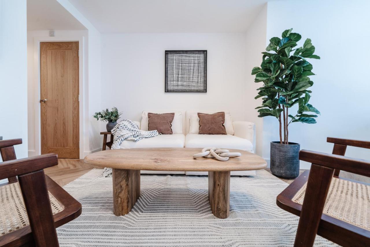 Royal House Stylish Apartments - 체스터 외부 사진