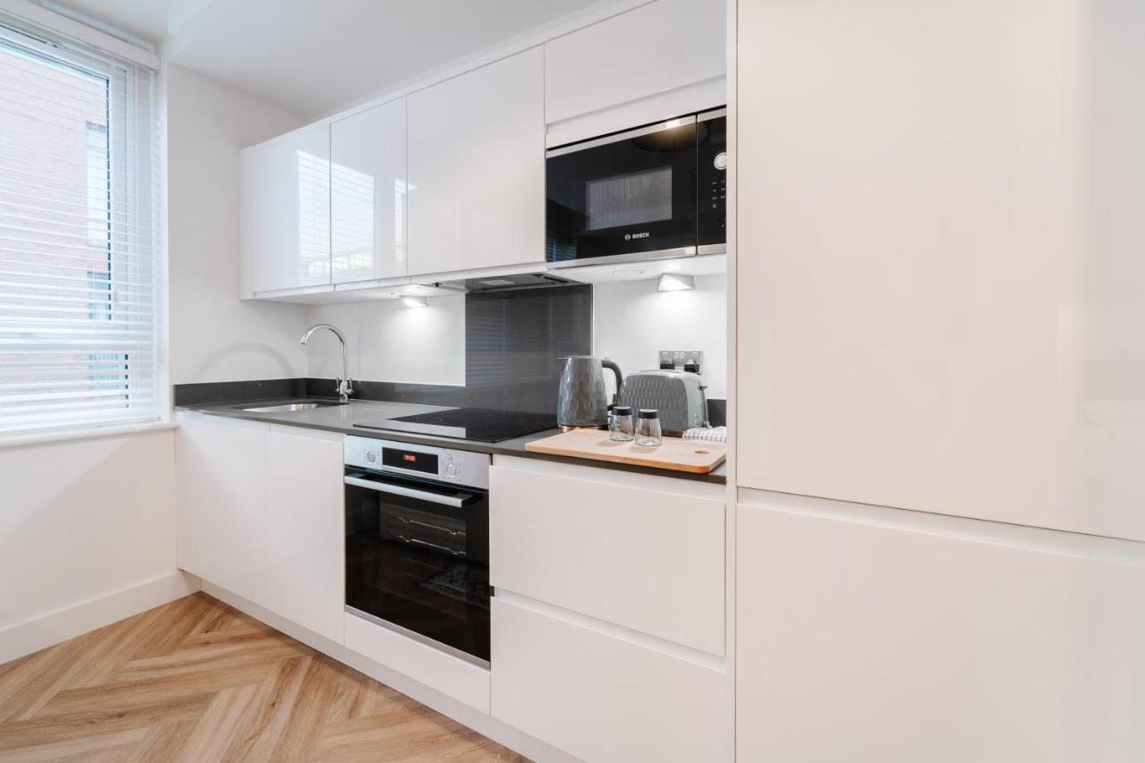 Royal House Stylish Apartments - 체스터 외부 사진