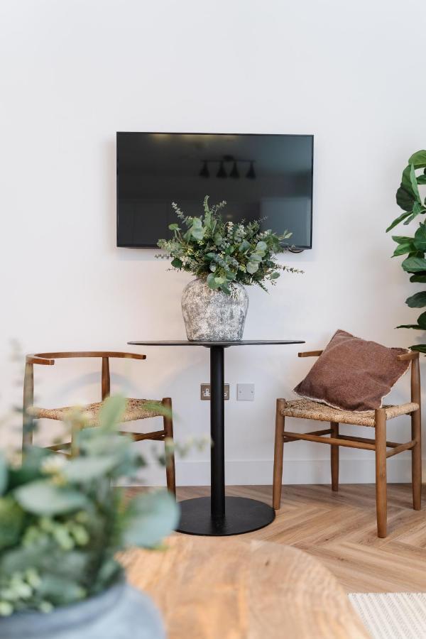 Royal House Stylish Apartments - 체스터 외부 사진